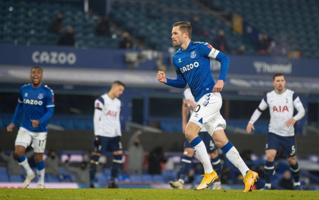 赛的表现略 赛的表现略